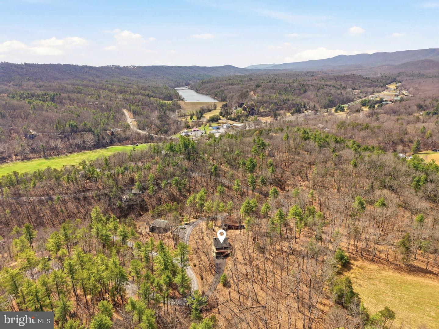 262 Hogan Drive, Basye