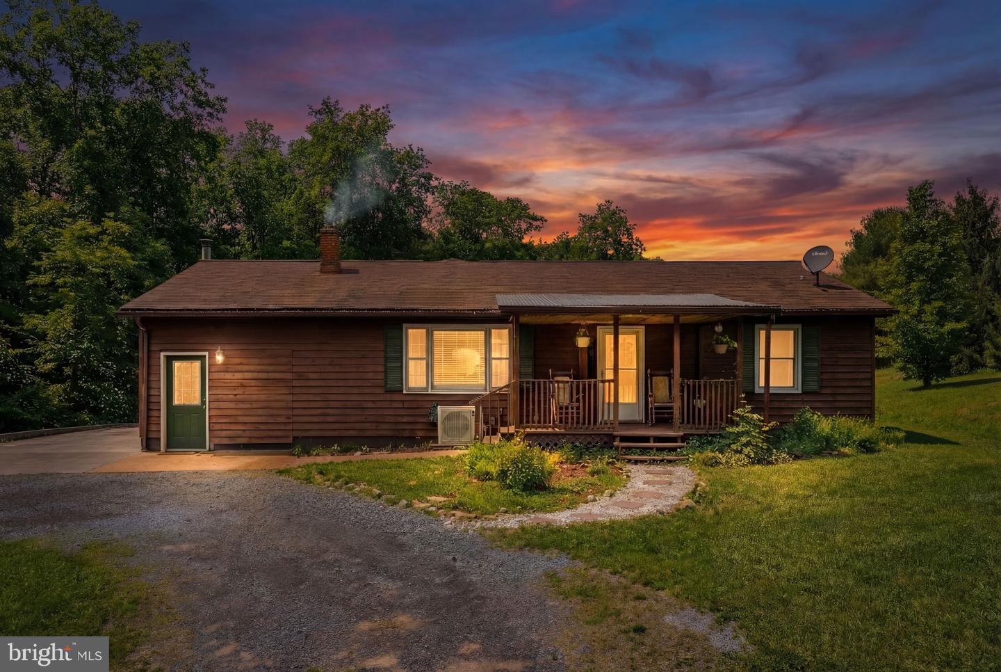 1537 Coal Mine Road, Strasburg