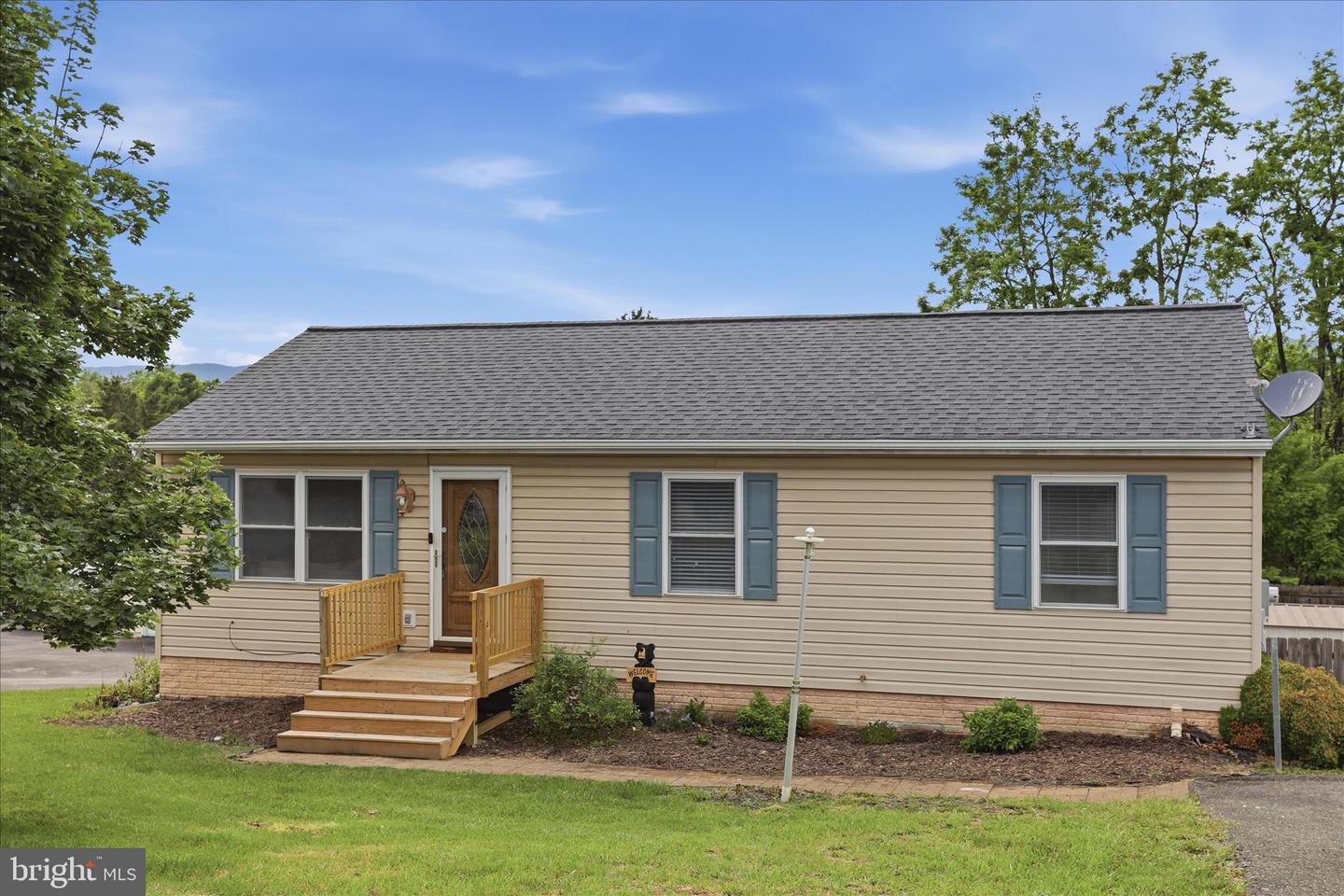 126 Greenleaf Road, Strasburg
