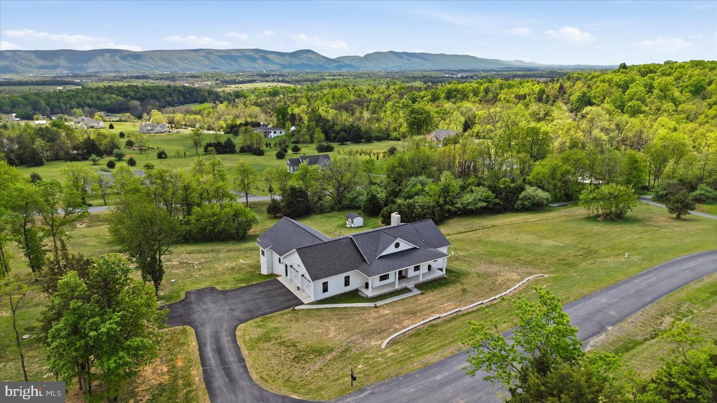 33 Kibo Ct, Maurertown