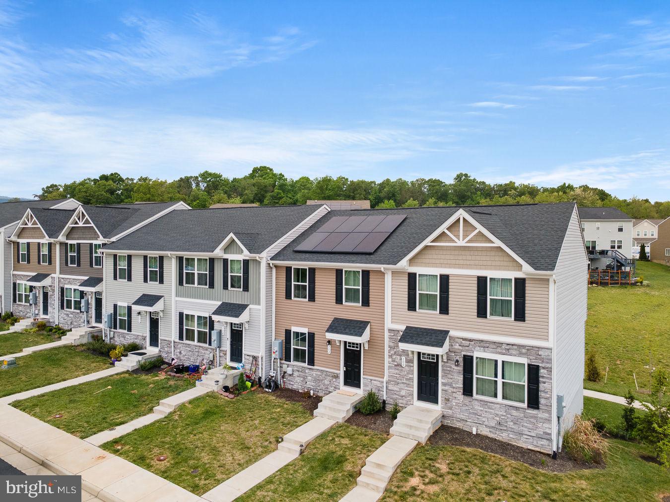 102 Spring Place, Strasburg