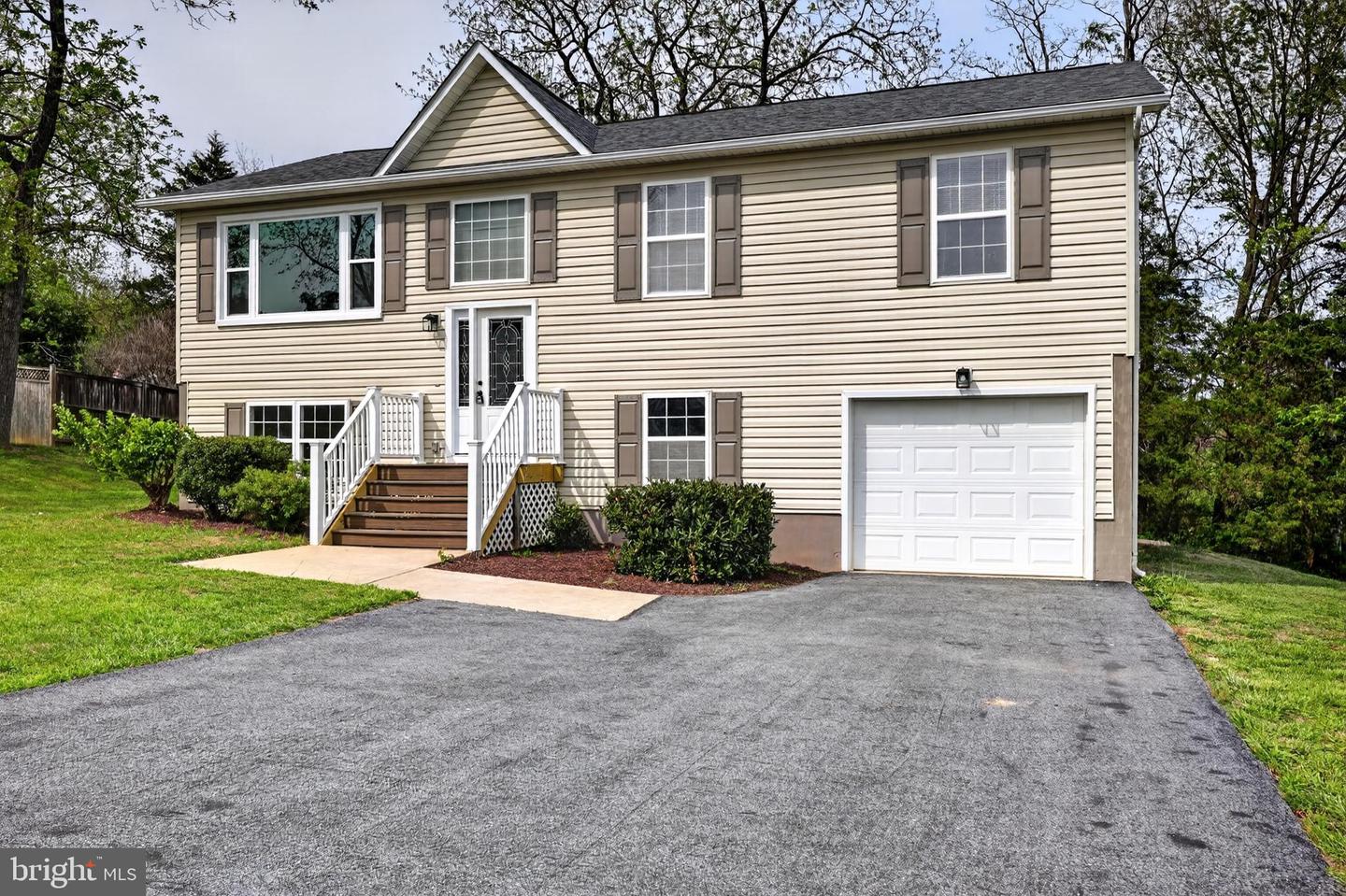 213 Black Oak Drive