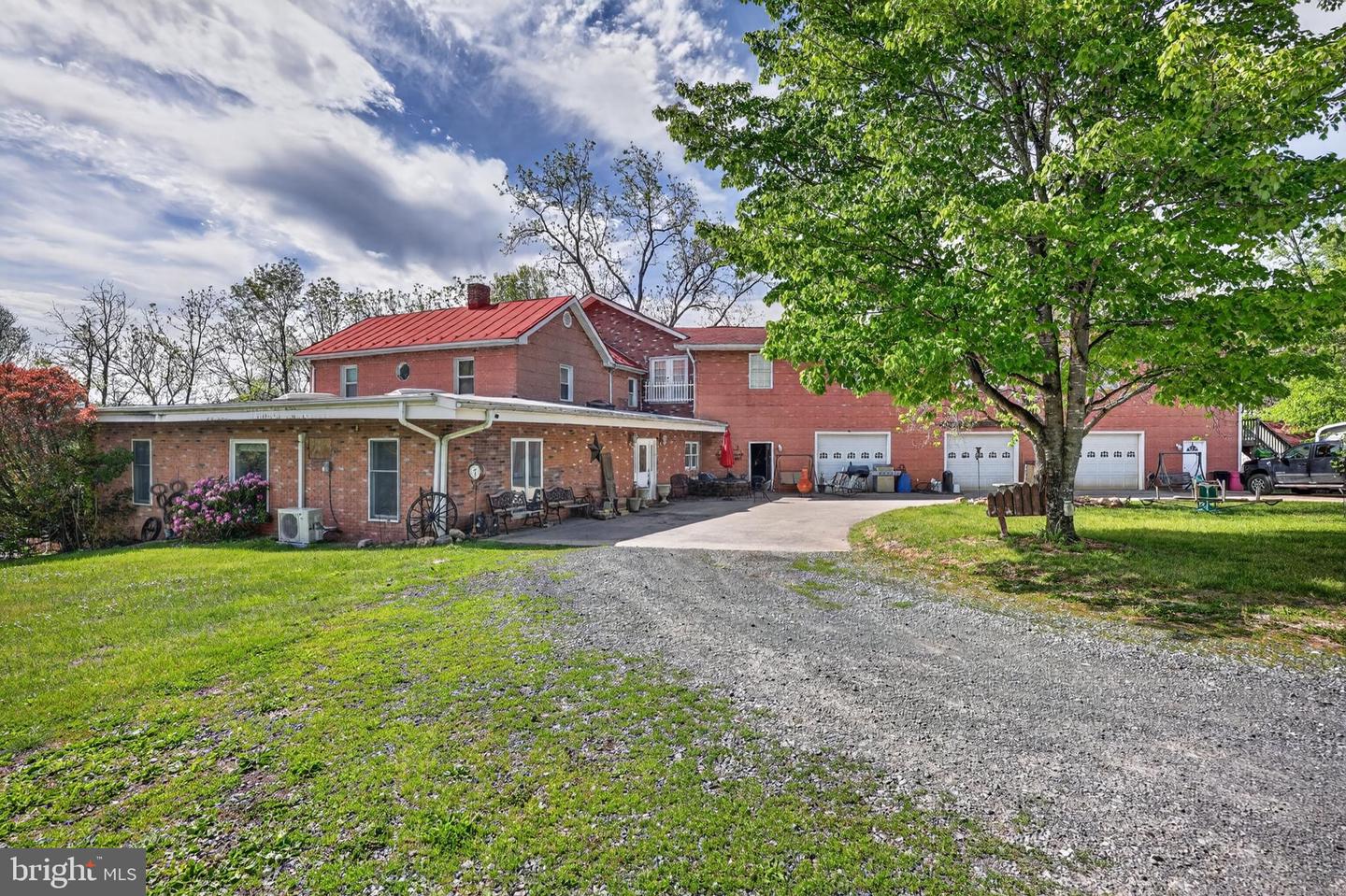 108 Homestead Lane