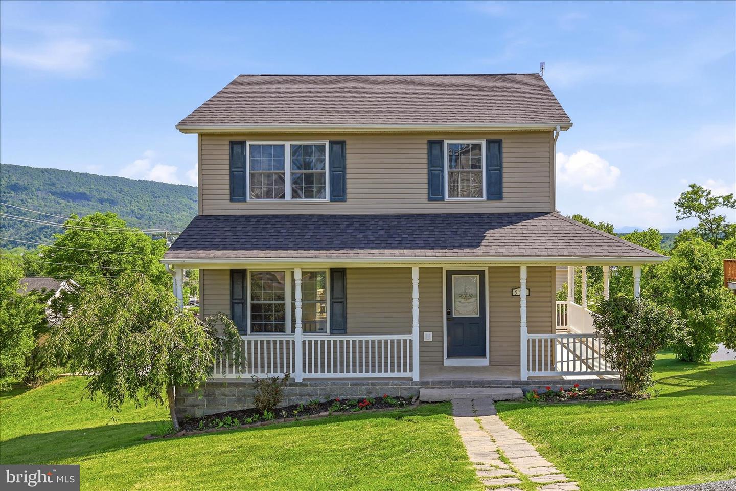 556 Thompson Street, Strasburg