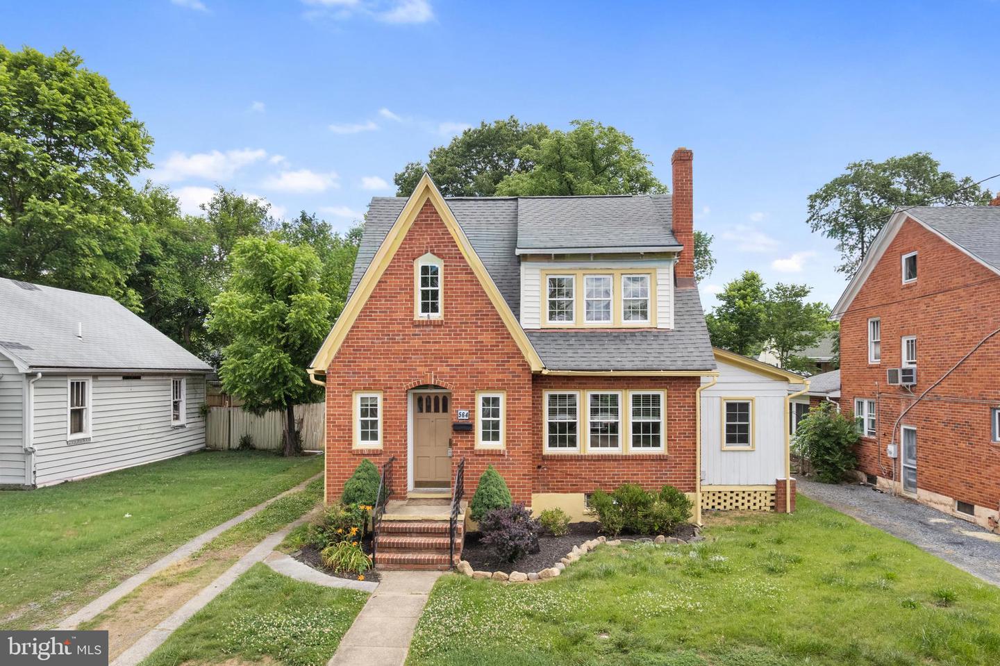 564 Orchard Street