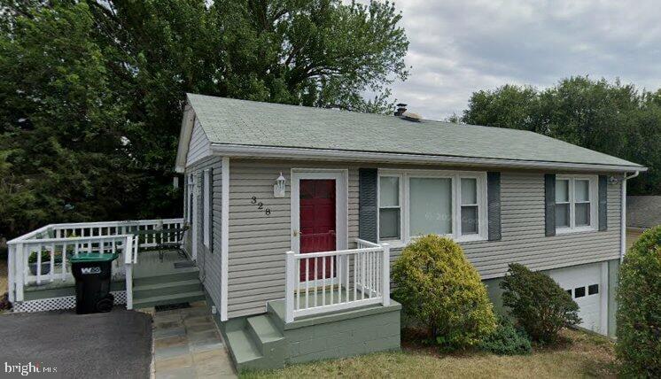 328 Lee Street