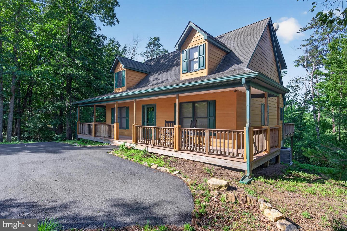 14 Vickie Way