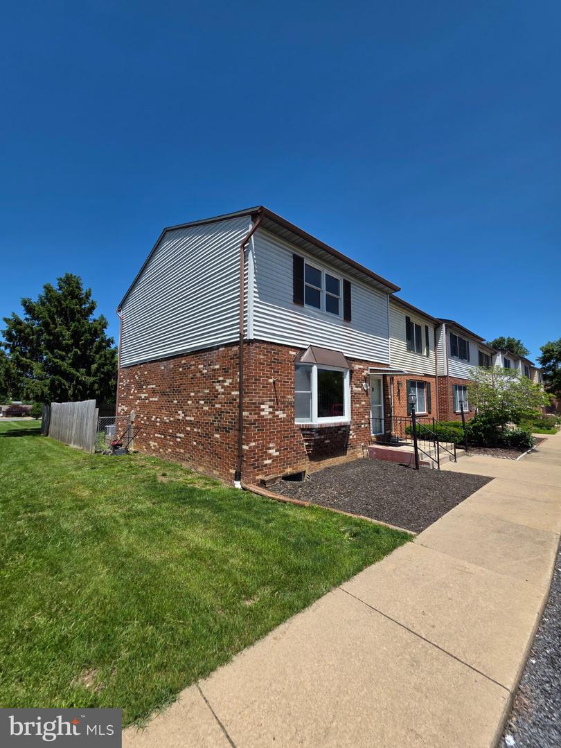 916 Hilltop Drive