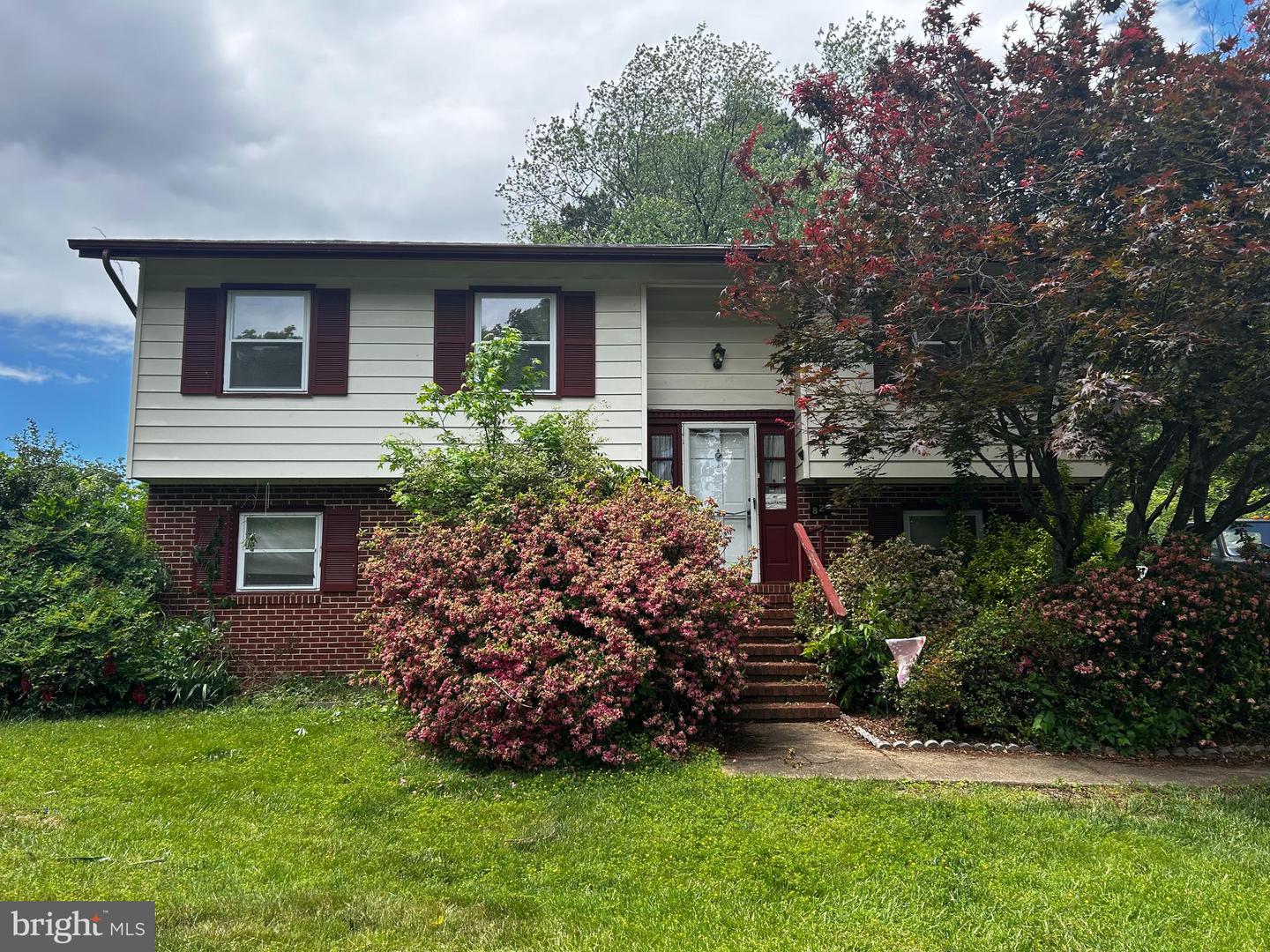 828 Salem Drive, Fredericksburg