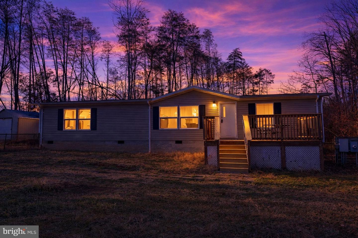 10000 Hummingbird Lane, Partlow