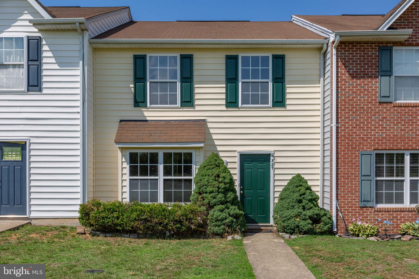 327 Ellery Court