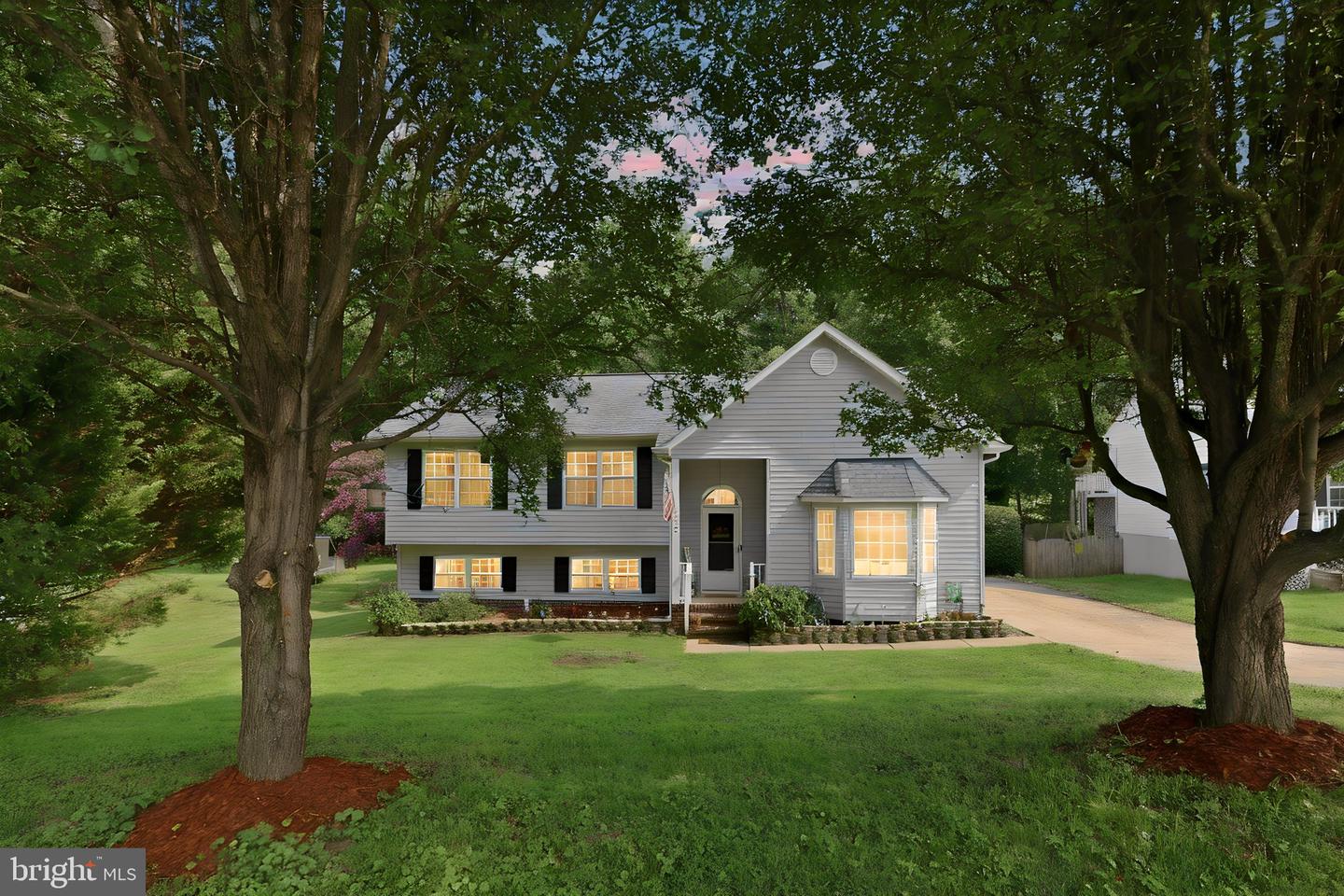 7422 Laura Lane