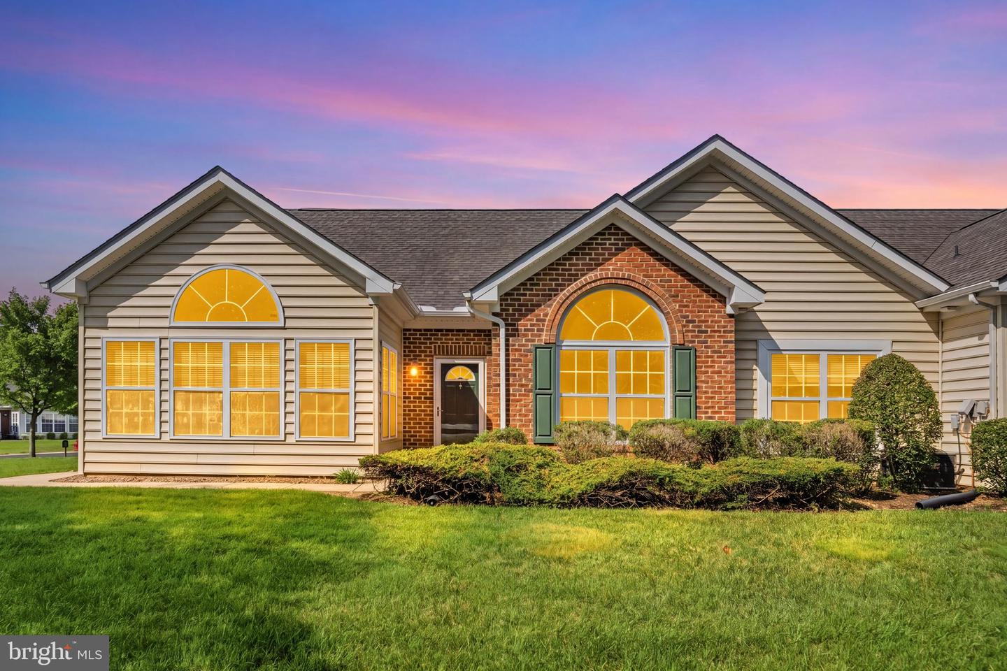 6233 Autumn Leaf Drive