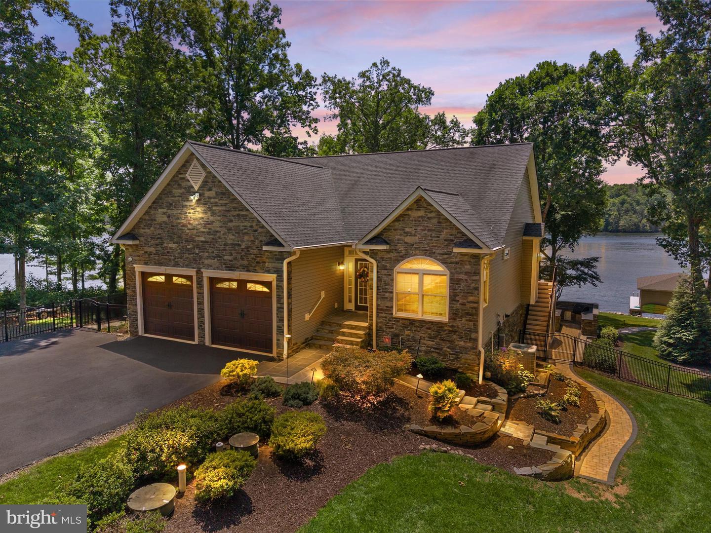 13420 Black Walnut Lane