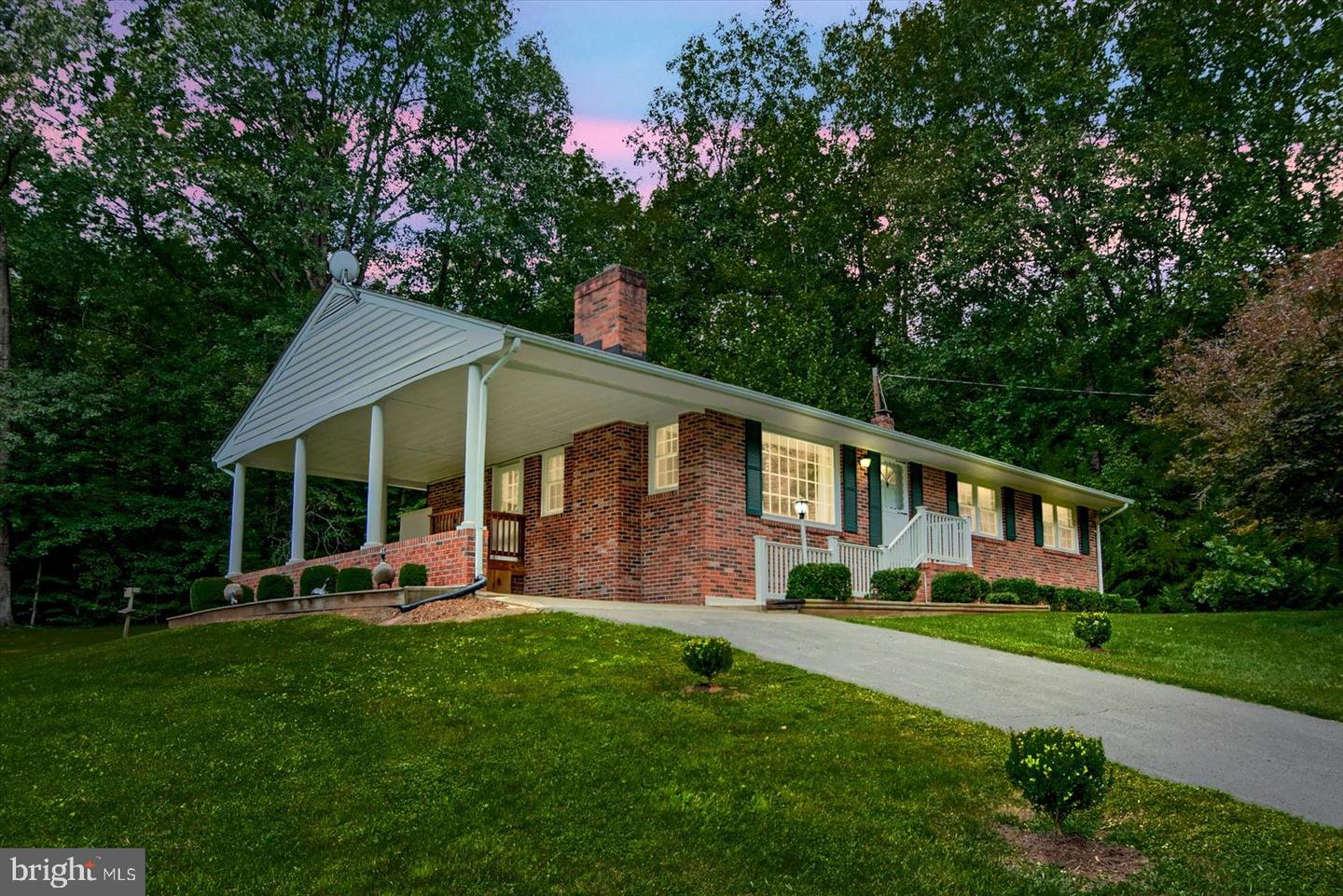 8420 Robert E Lee Drive