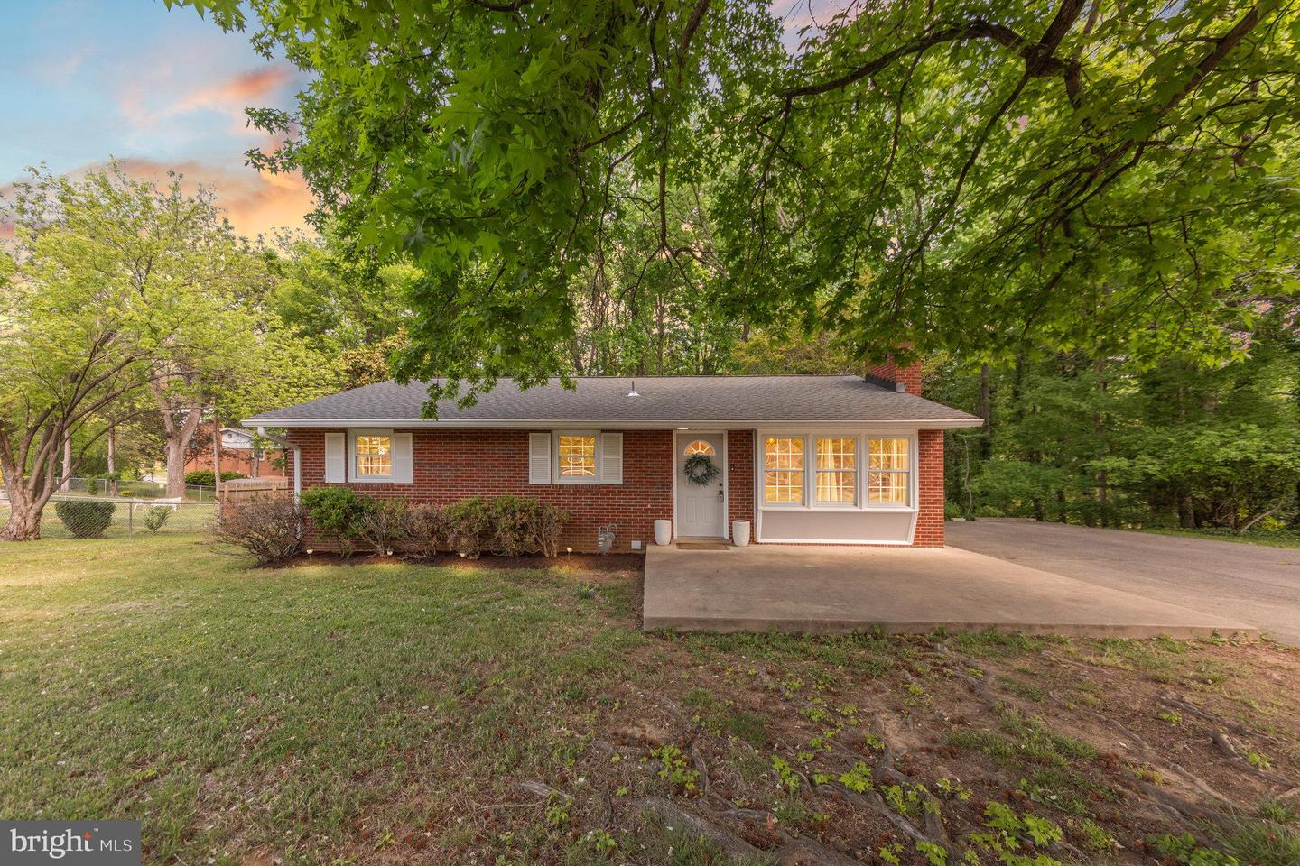 302 Walnut Drive, Fredericksburg