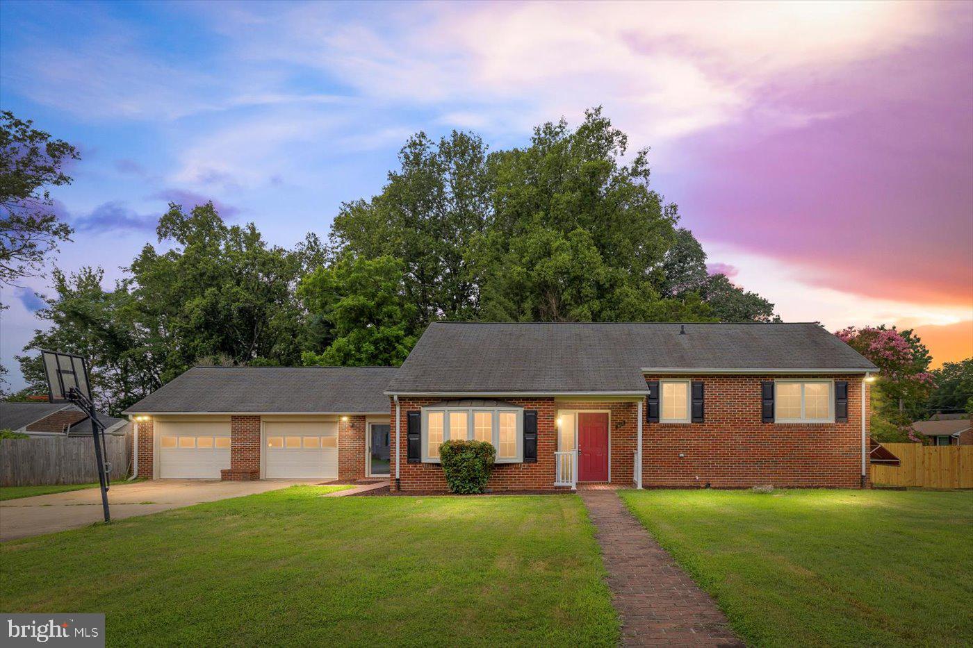 300 Phillips Street, Fredericksburg