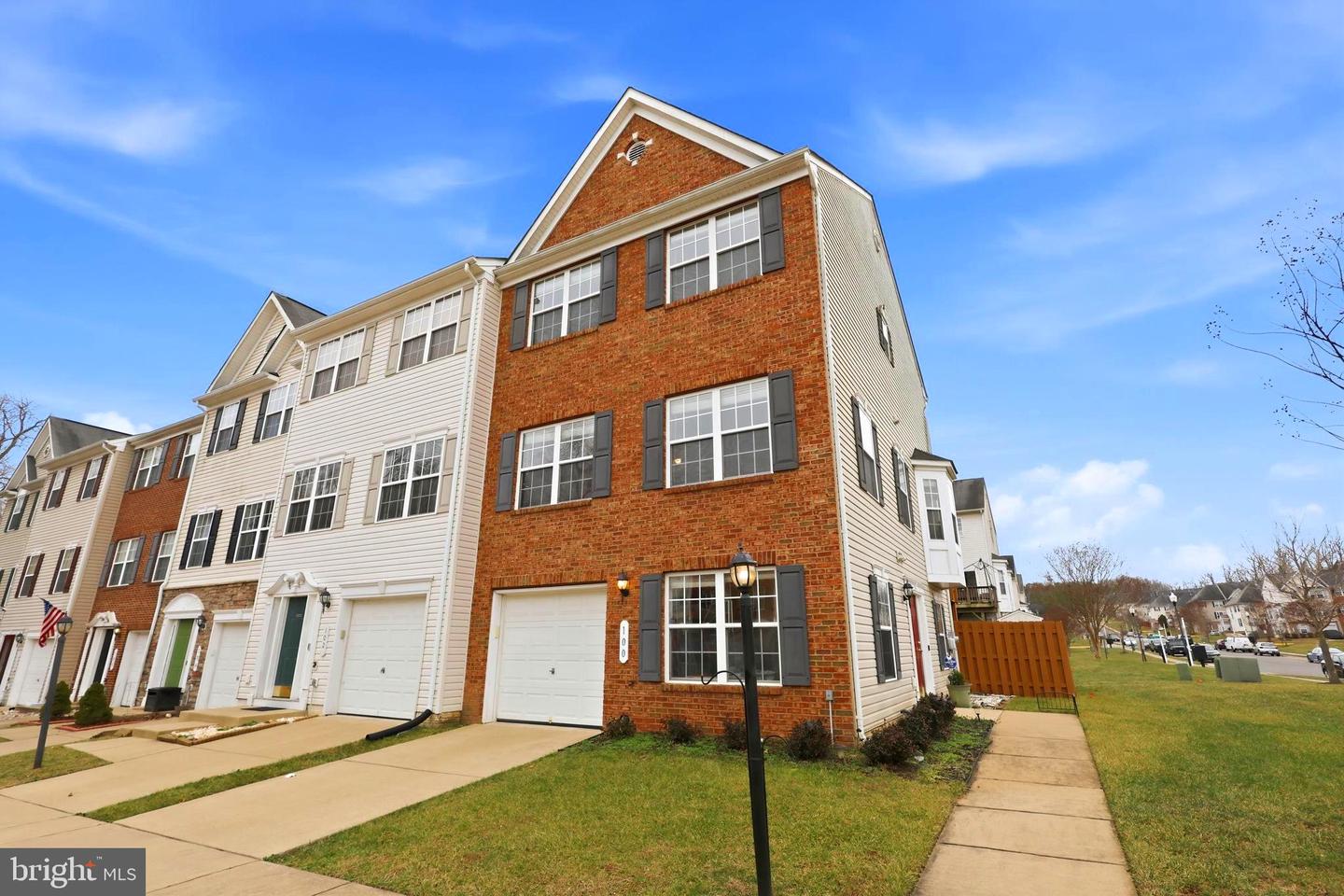 100 Pelican Cove, Stafford