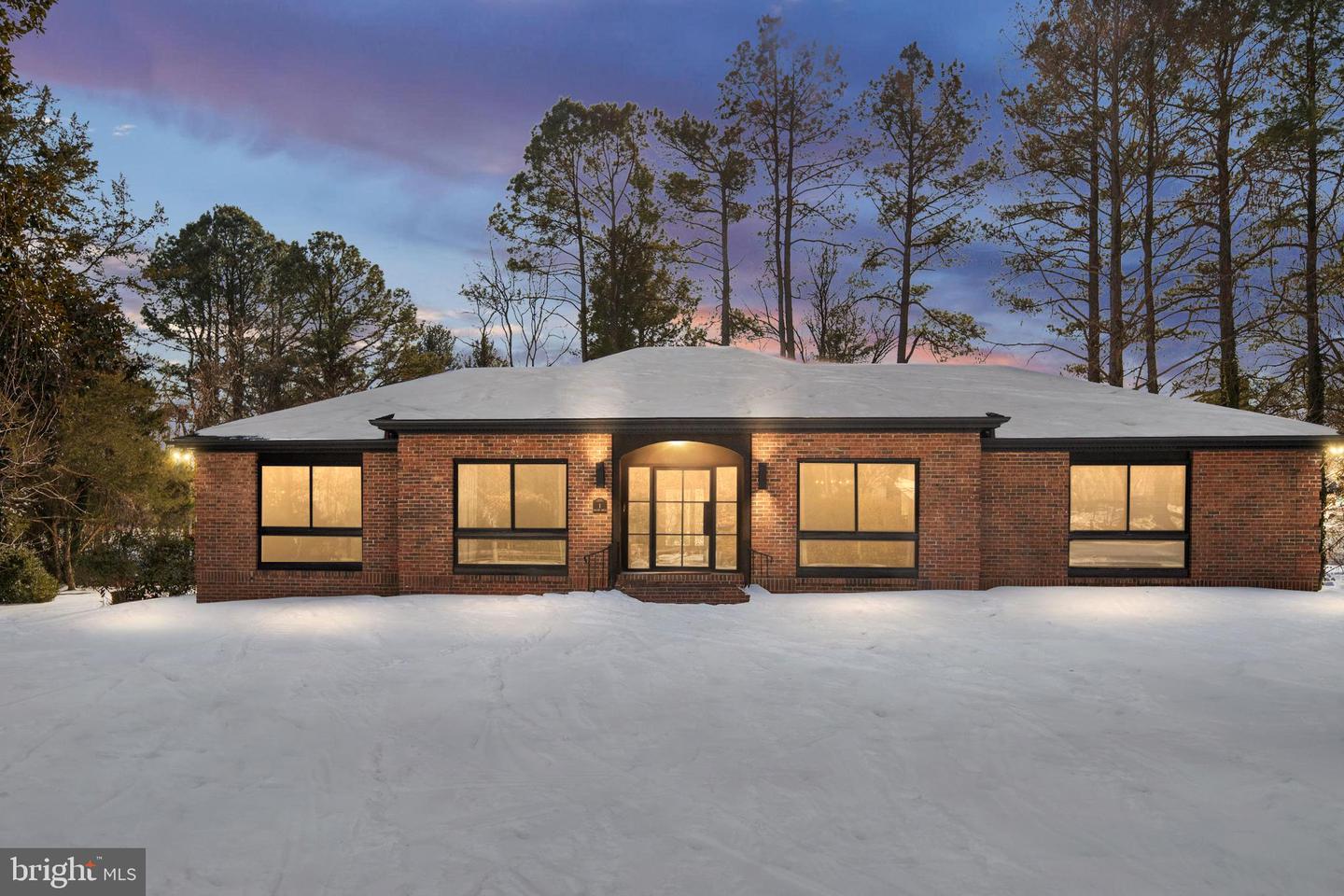 1 Walter Circle, Fredericksburg