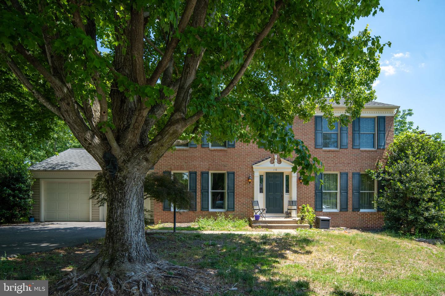 10 Bridgeport Cir