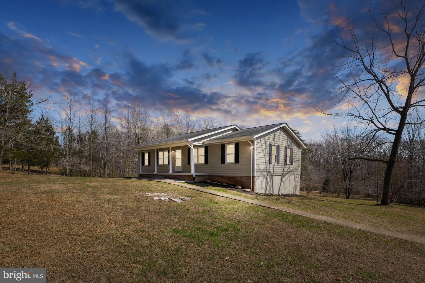 25 Old Farm Road, Fredericksburg