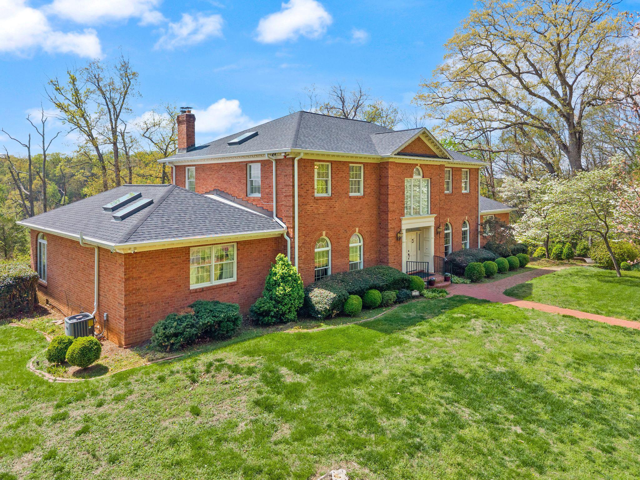 104 Blaisdell Lane