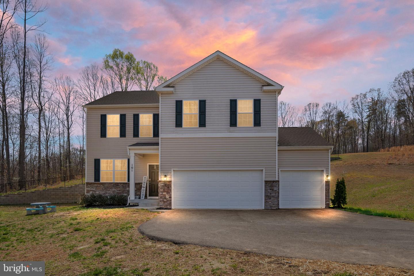 101 Pinewood Road, Fredericksburg