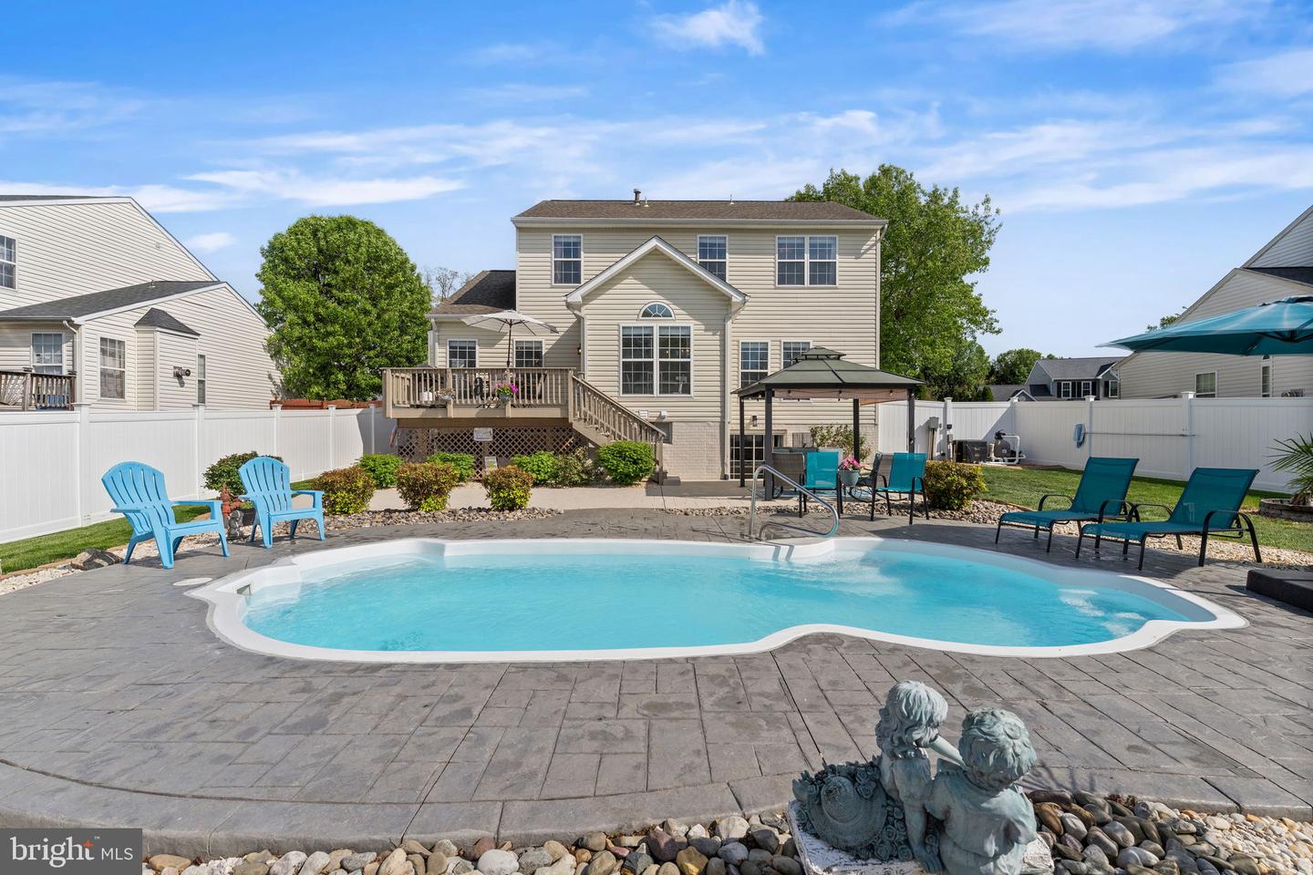98 Saint Roberts, Stafford