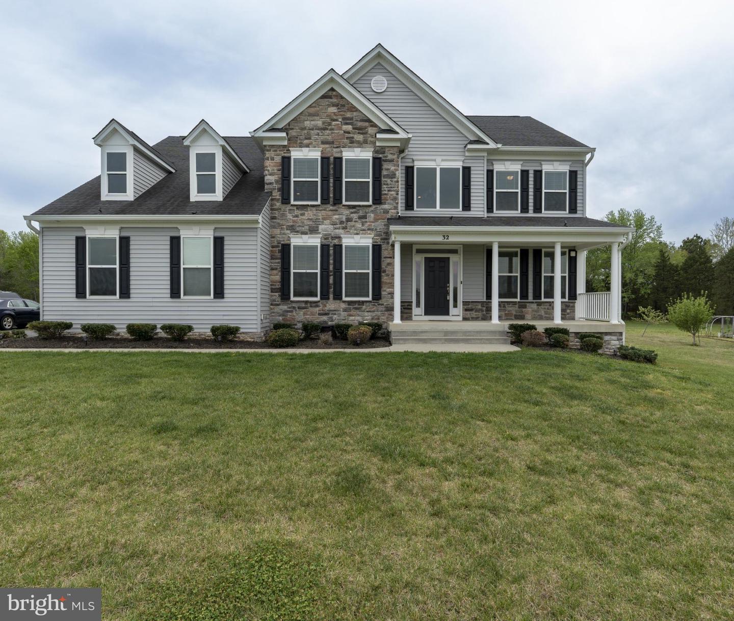 32 Reserve Way