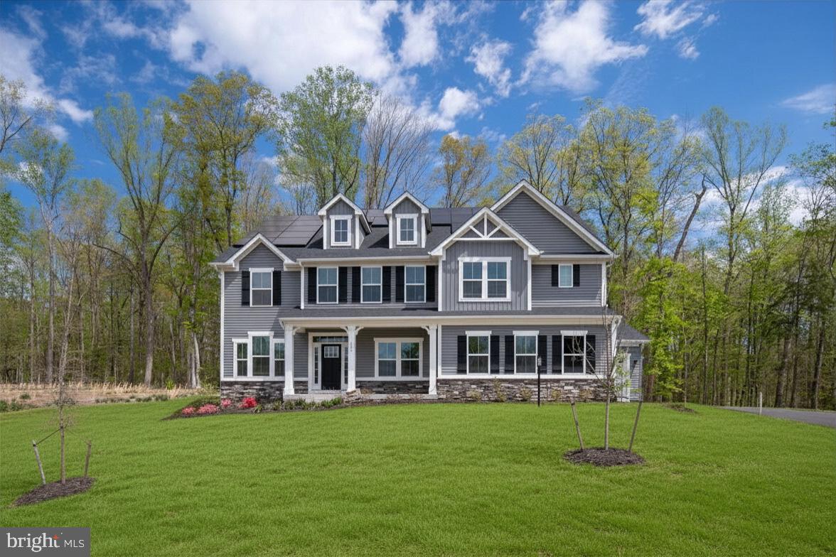 112 Lake Bluff Court