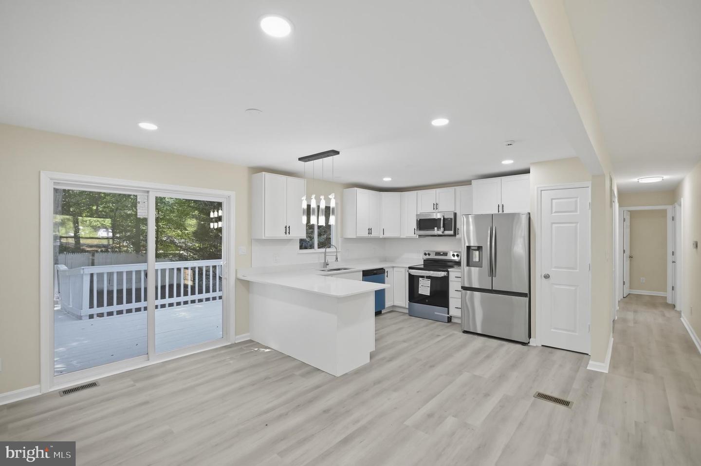 9 West Briar Drive