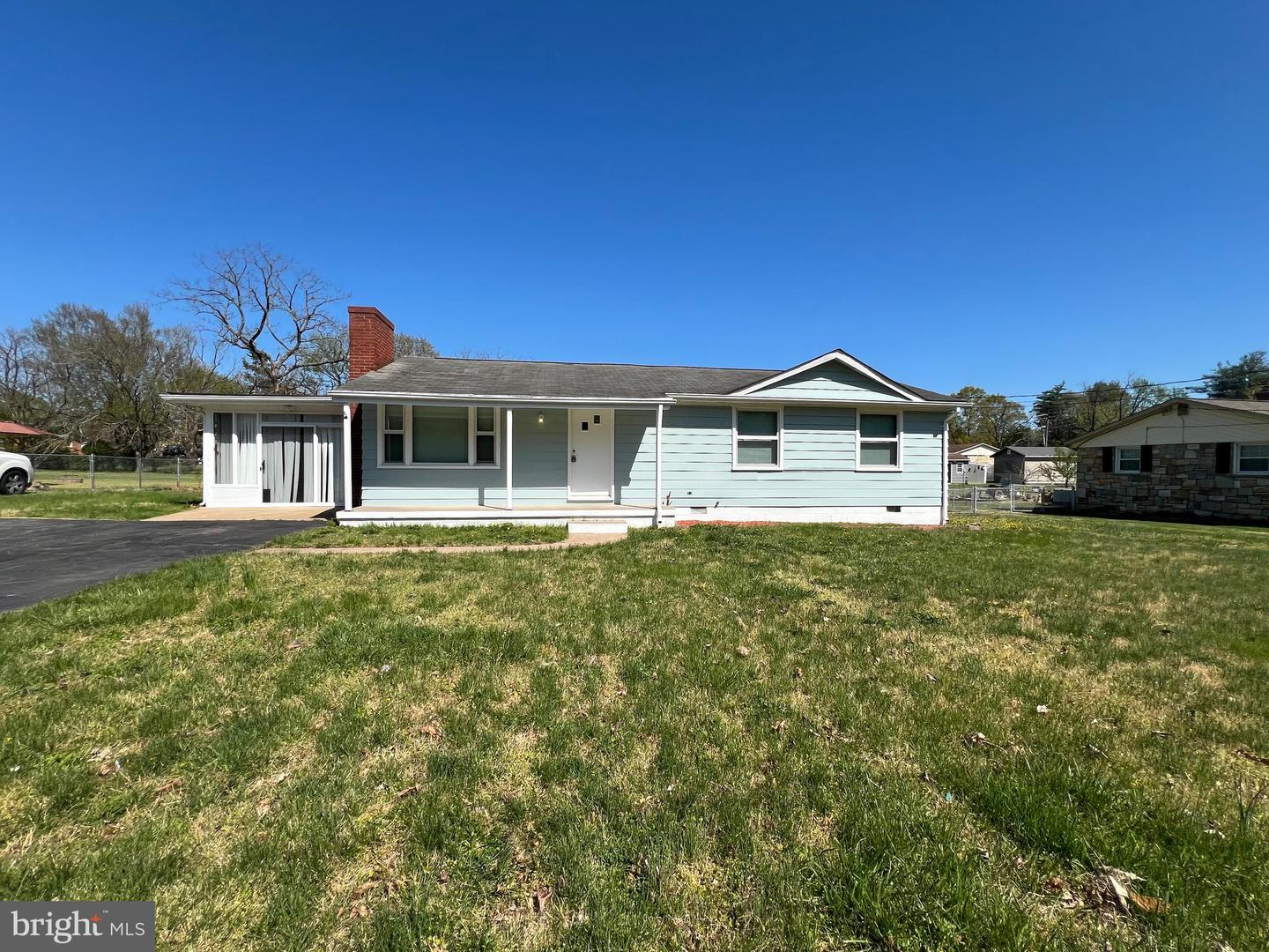 100 Leeland Road
