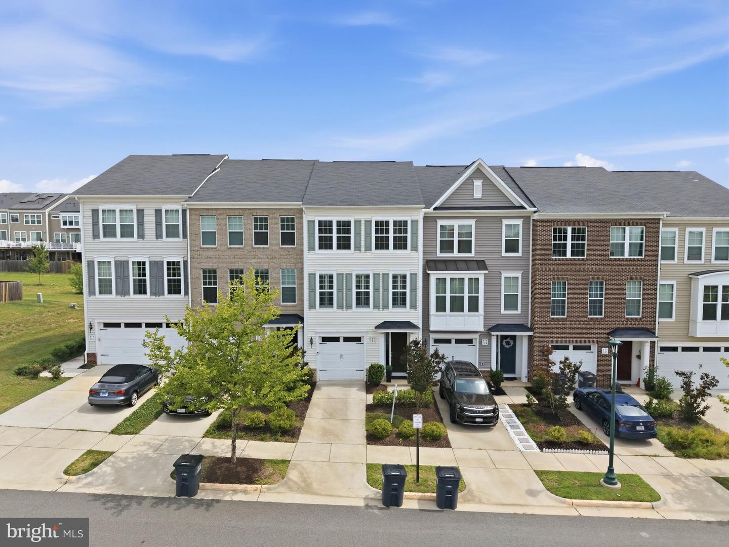 439 Foxglove Way #103