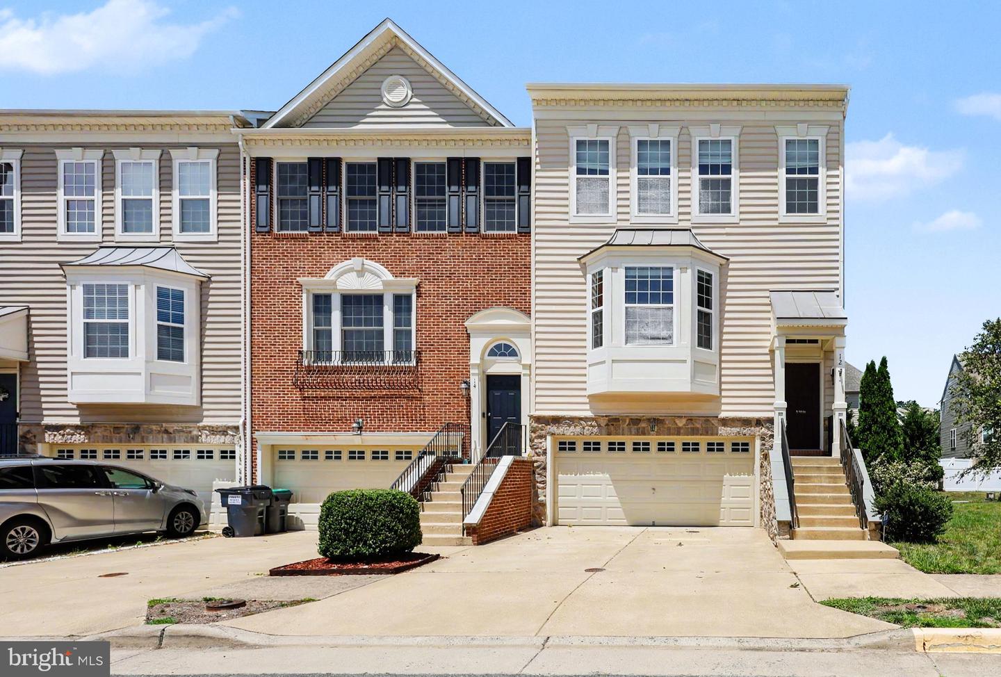 12 Lamplighter Lane
