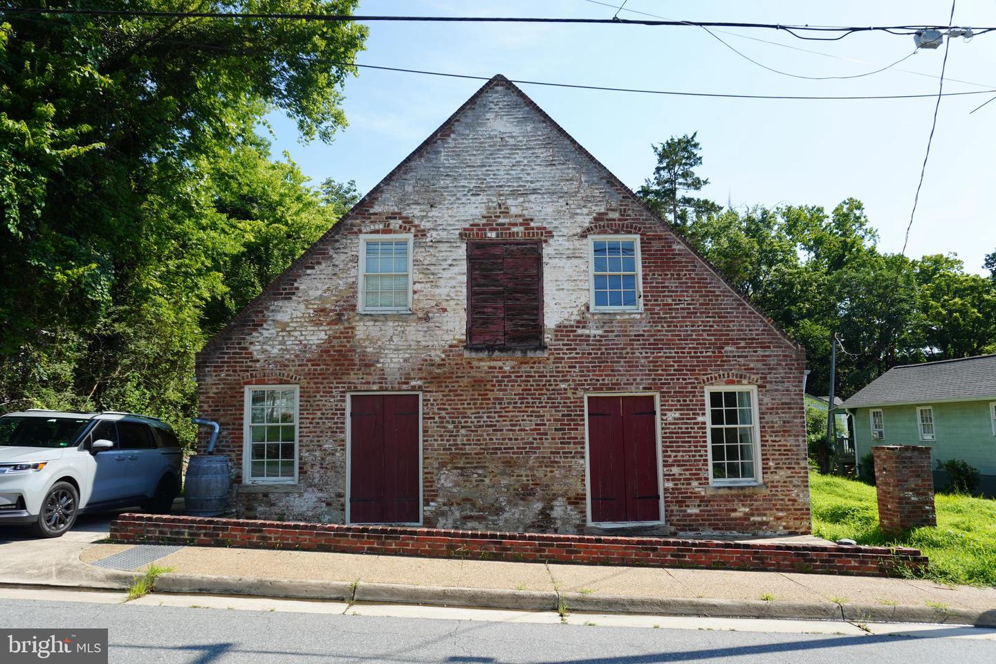 121 Washington Street
