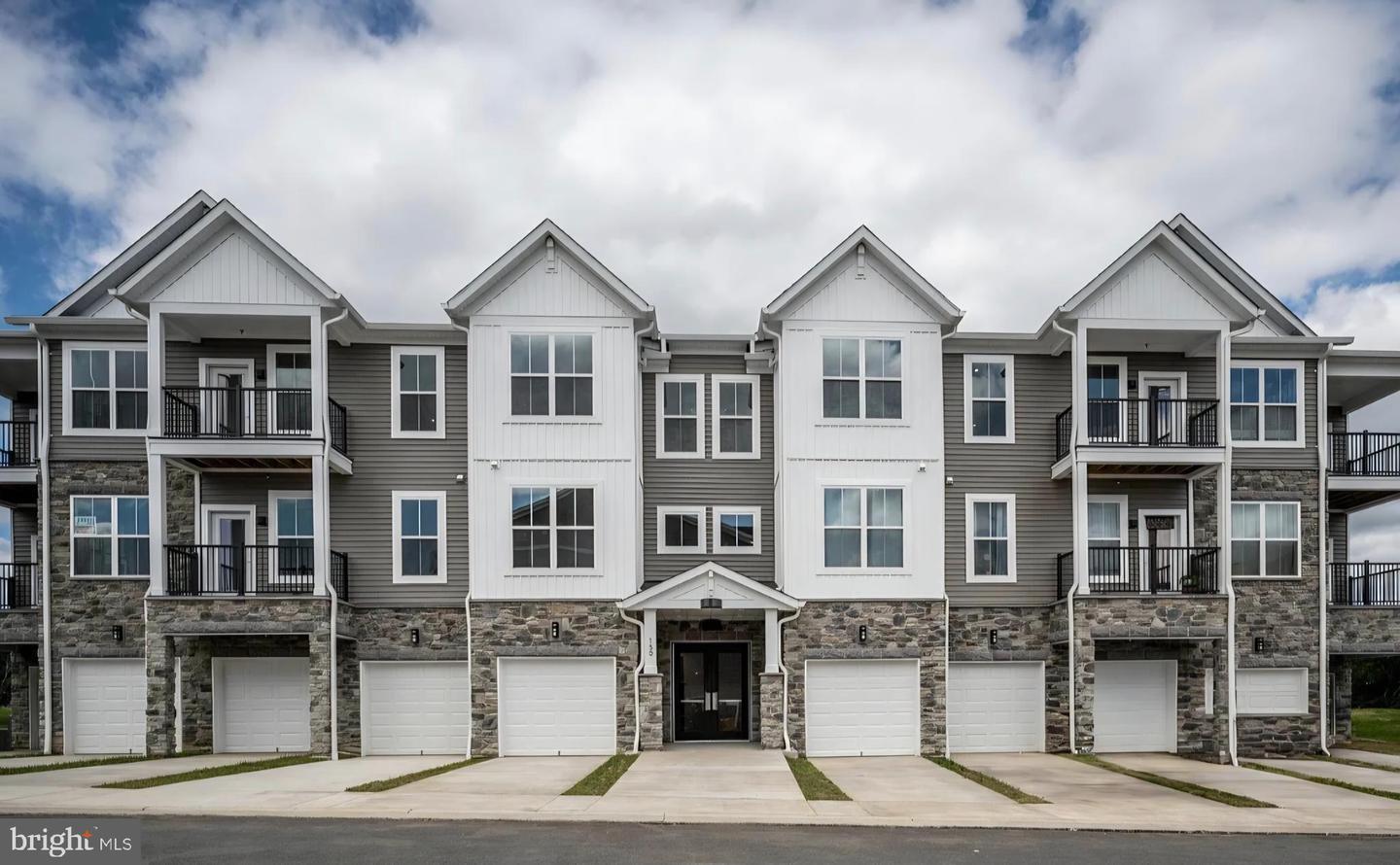19 Artemisia Way Way #101