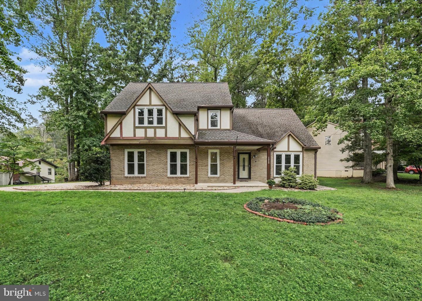 1228 Aquia Drive