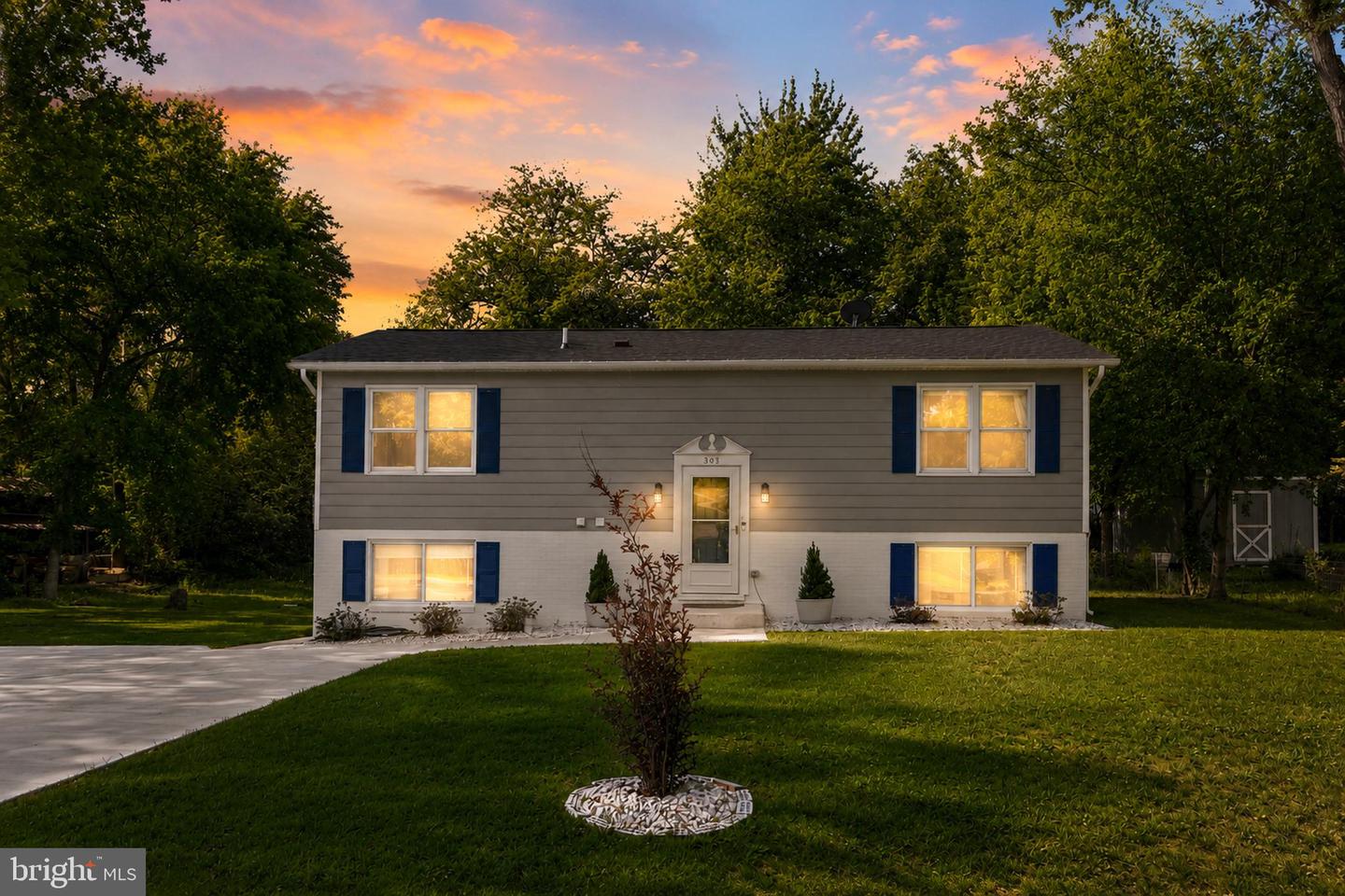 303 Via De Rosa Drive