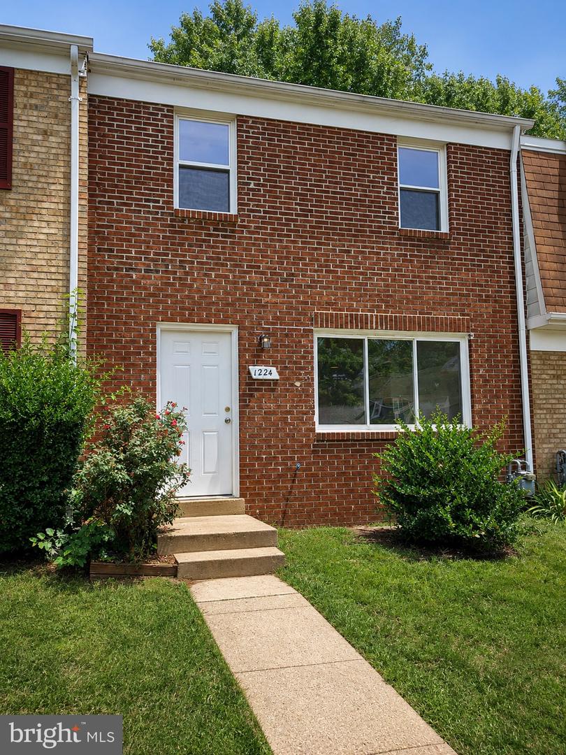1224 Thomas Jefferson Place