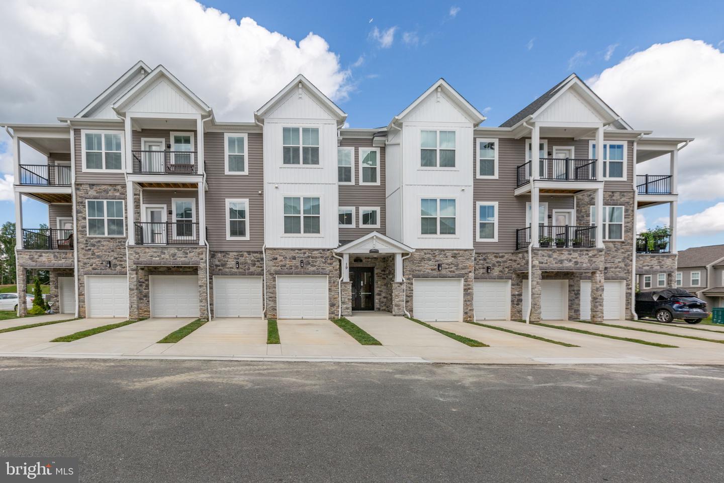 19 Artemisia Way Way #101