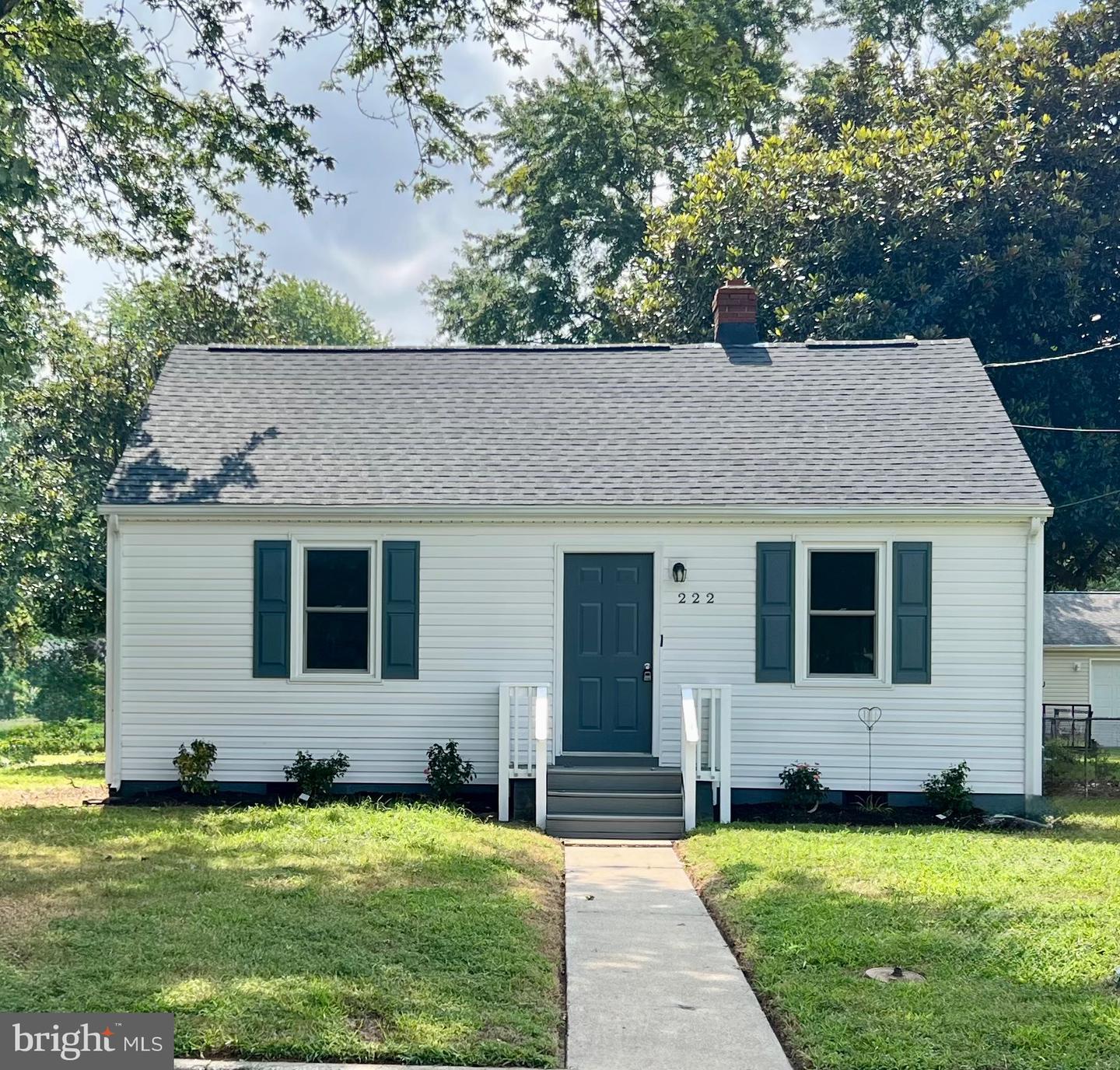 222 Mimosa Avenue, Colonial Beach