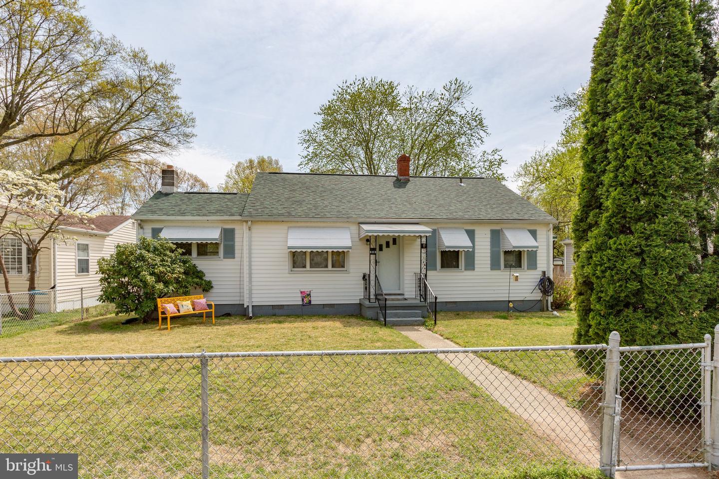216 Locust Avenue, Colonial Beach