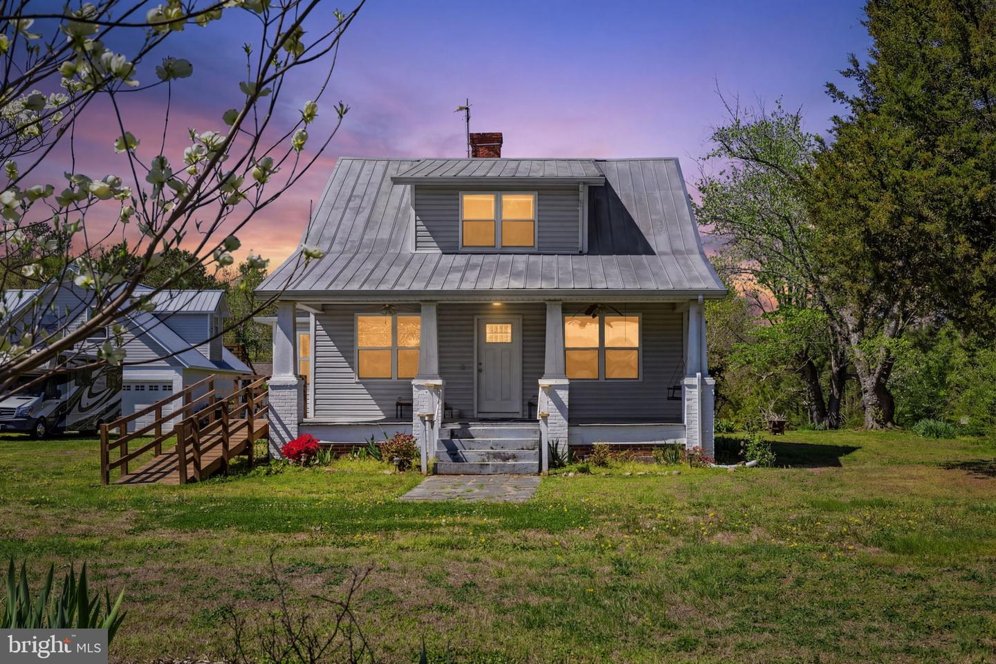 4809 Coles Point Road