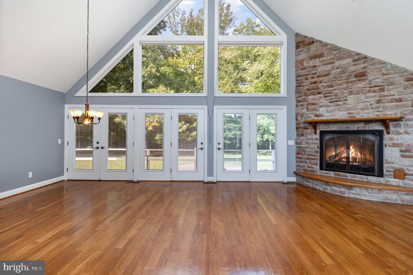 687 Prospect Hill