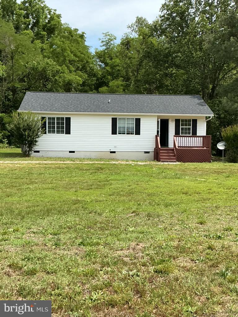 531 Lowe Dr, Hague