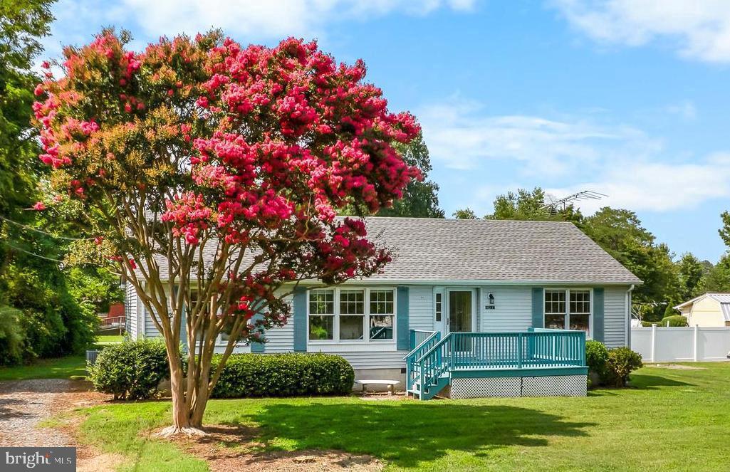 827 Travelers Rest, Hague