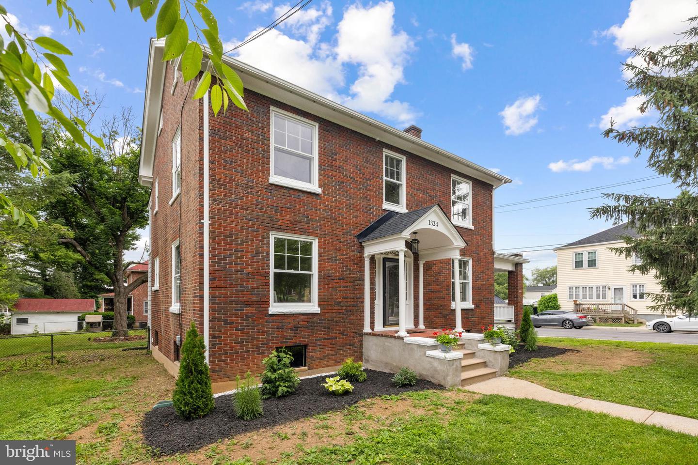 1324 Valley Avenue, Winchester