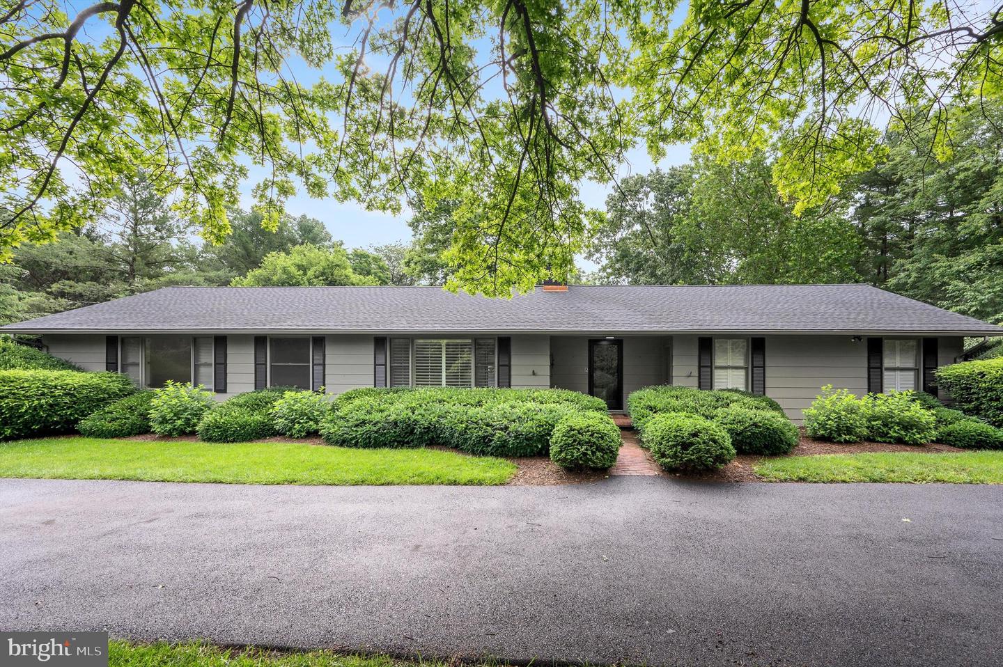 516 Merrimans Lane, Winchester