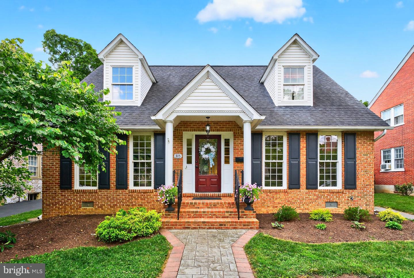 315 W Whitlock Avenue, Winchester