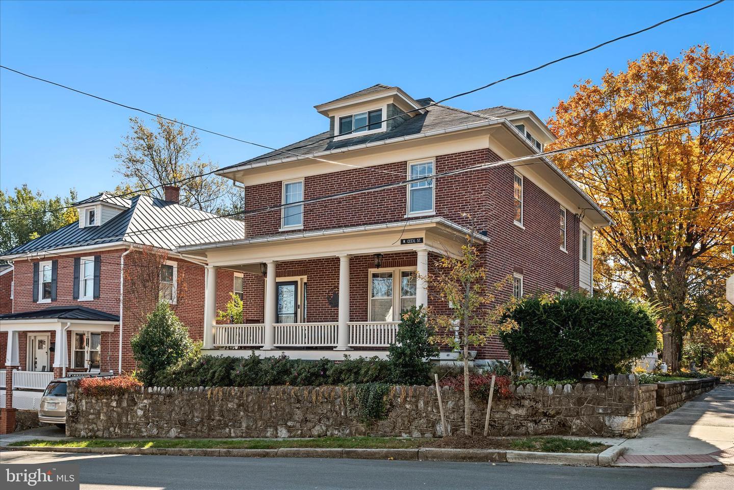400 Handley Avenue, Winchester